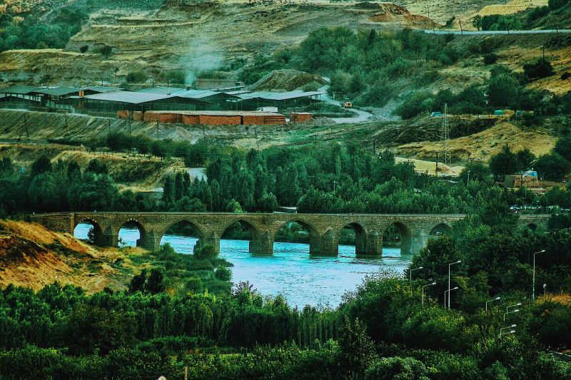 The ten arches of the Dicle Bridge over the Tigris