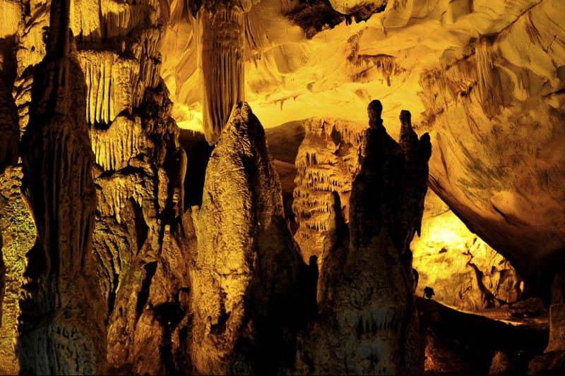 Tropfsteine in der Dupnisa-Höhle, Kırklareli