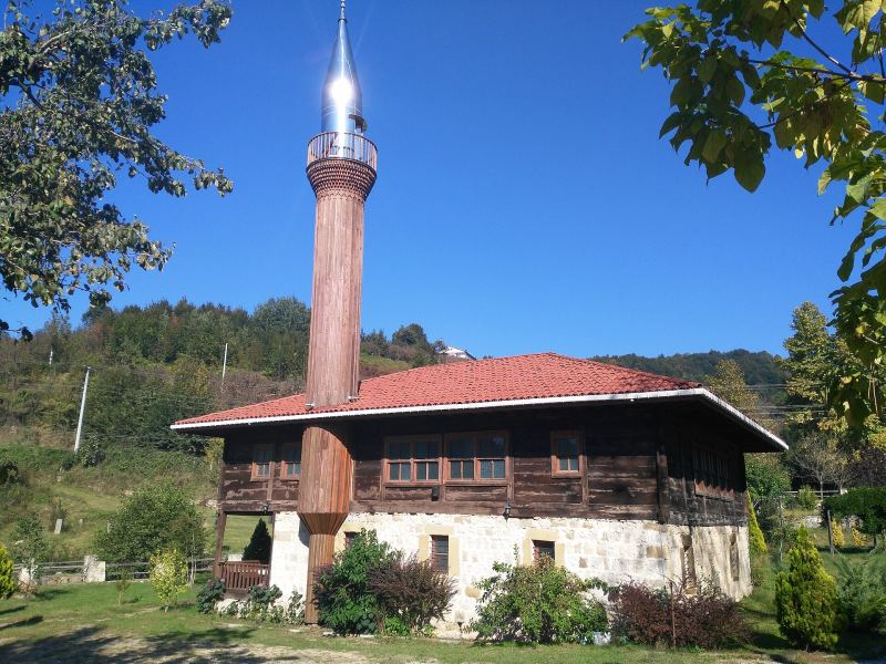 Das hölzerne Obergeschoss der Dorfmoschee von Hemşin bei Akçakoca