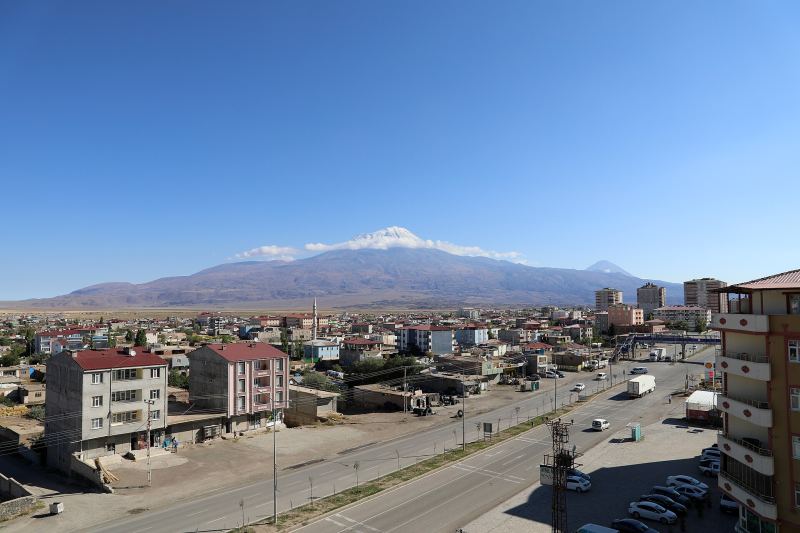 Snow-capped Mount Ararat seen from Doğubayazıt